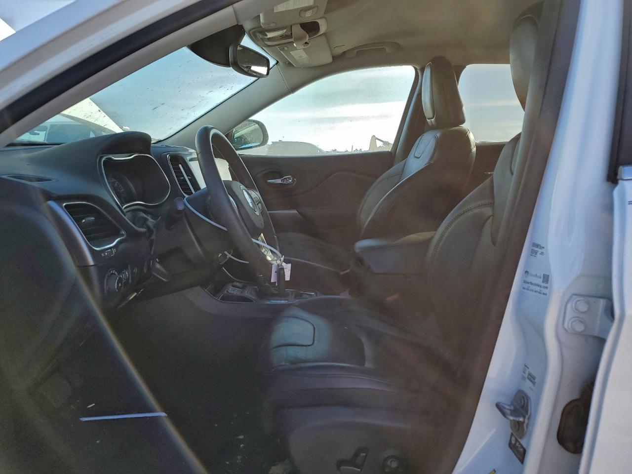 2021 Jeep Cherokee Latitude Lux - zdjęcie 7