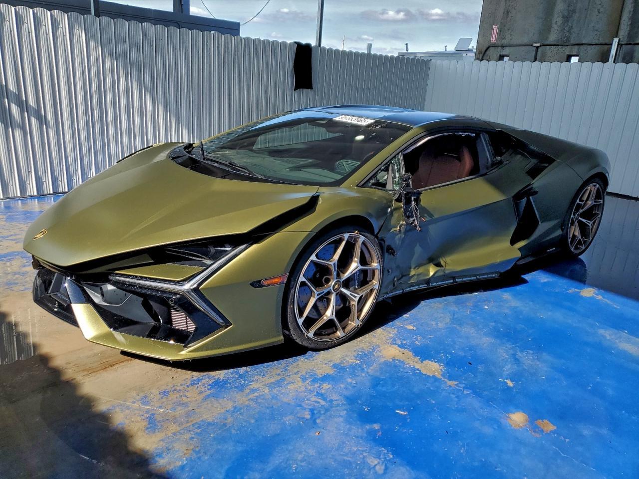 2025 Lamborghini Revuelto