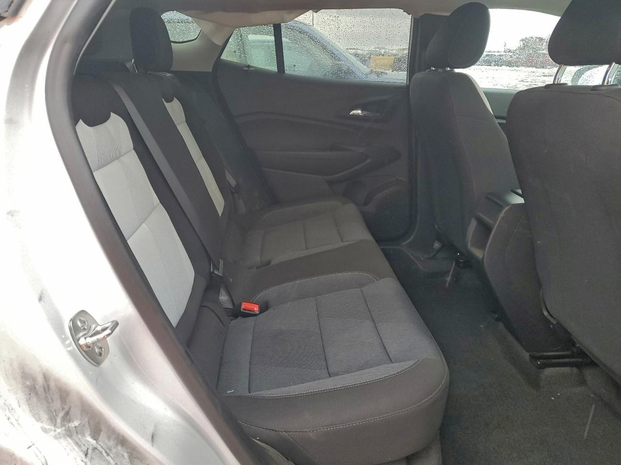 2025 Chevrolet Trax Ls - zdjęcie 11