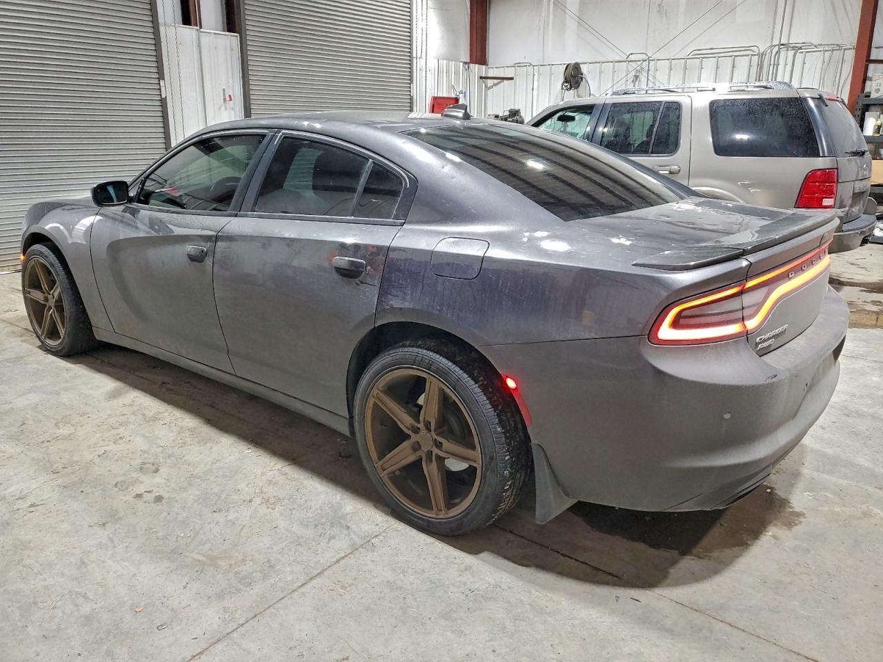 2016 Dodge Charger Sxt - zdjęcie 2