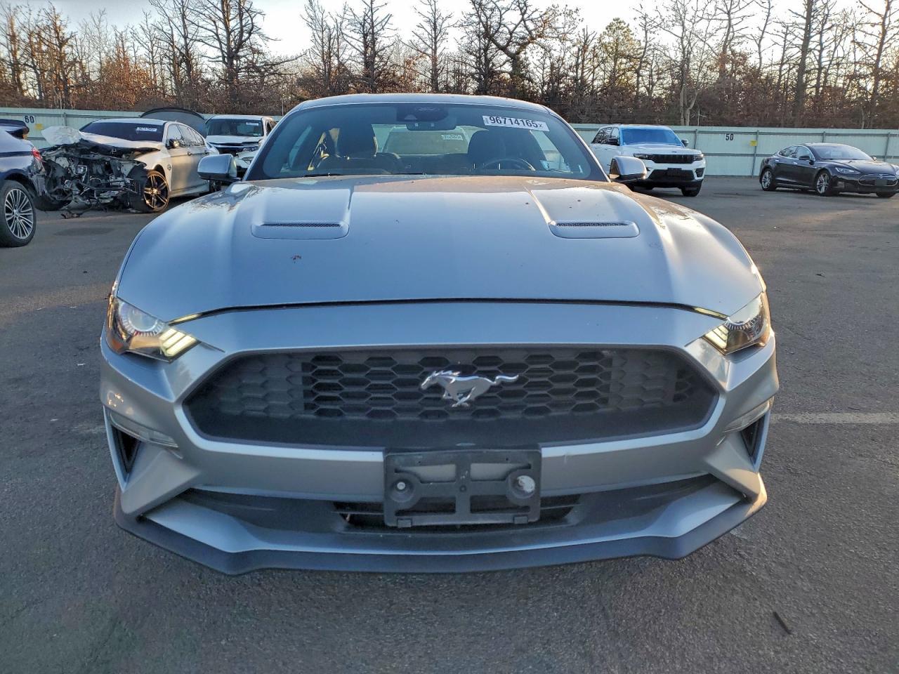 2021 Ford Mustang - zdjęcie 5