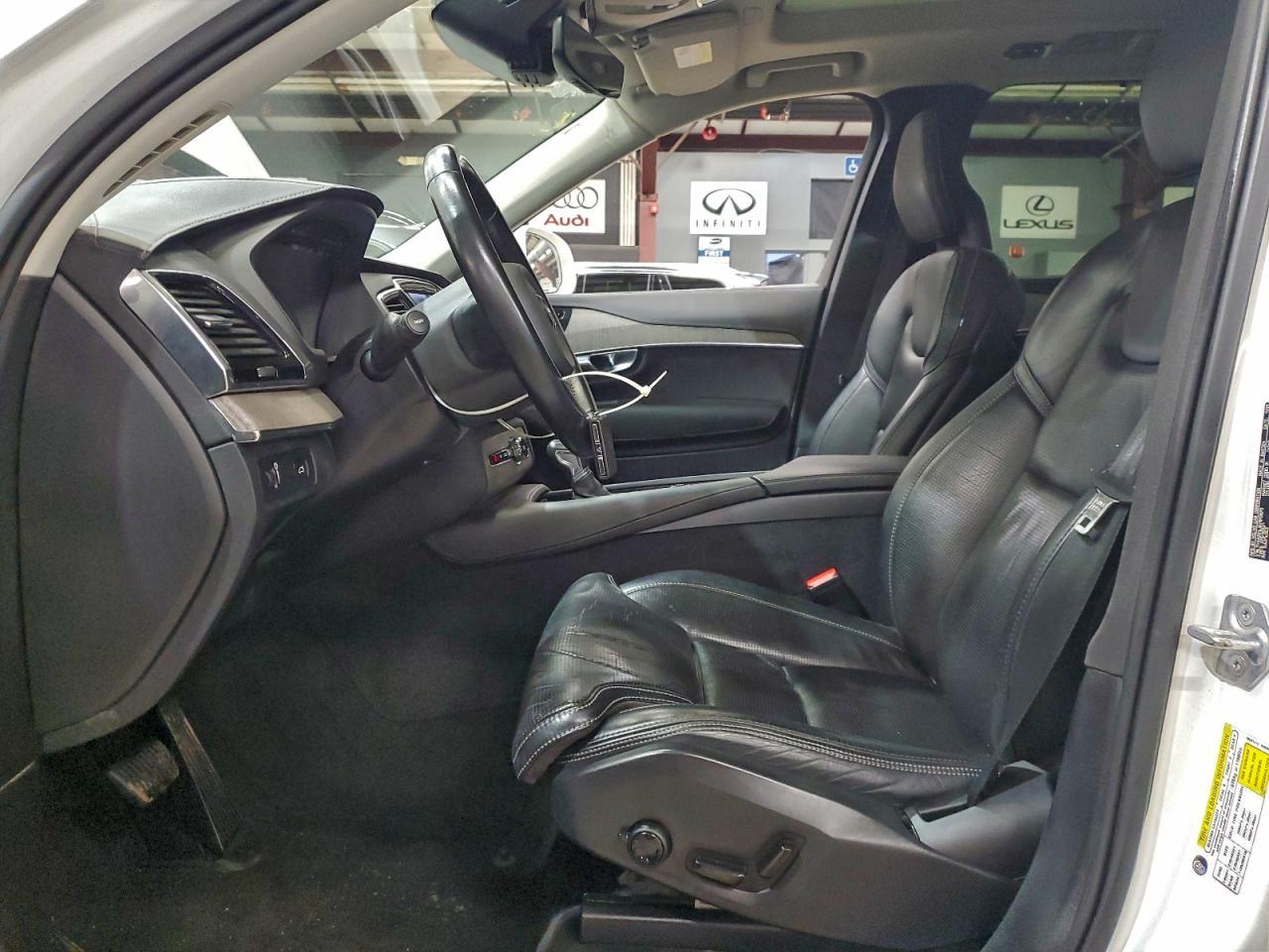 2022 Volvo XC90 - zdjęcie 7