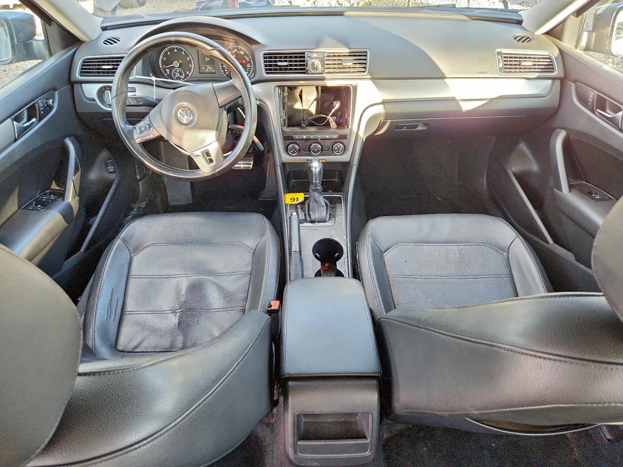 2014 Volkswagen Passat S - zdjęcie 8