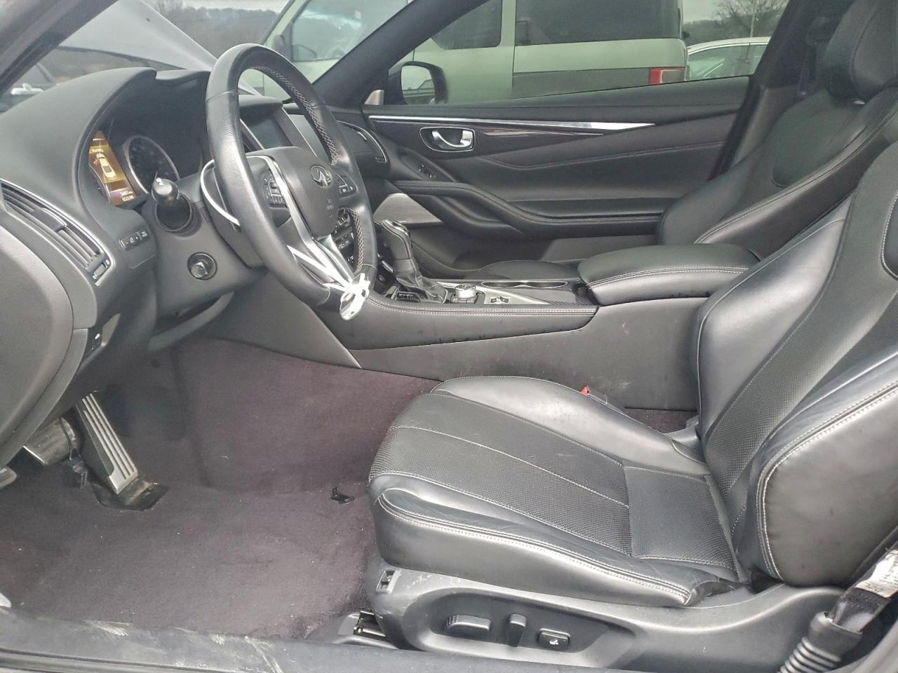 2018 Infiniti Q60 Luxe 300 - zdjęcie 7