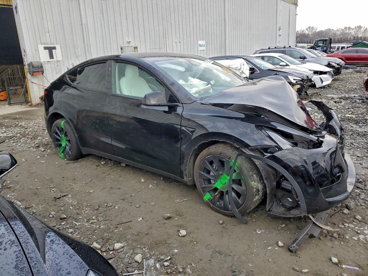 2024 Tesla Model Y - zdjęcie 4