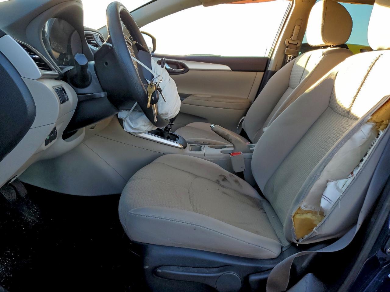 2016 Nissan Sentra S - zdjęcie 7