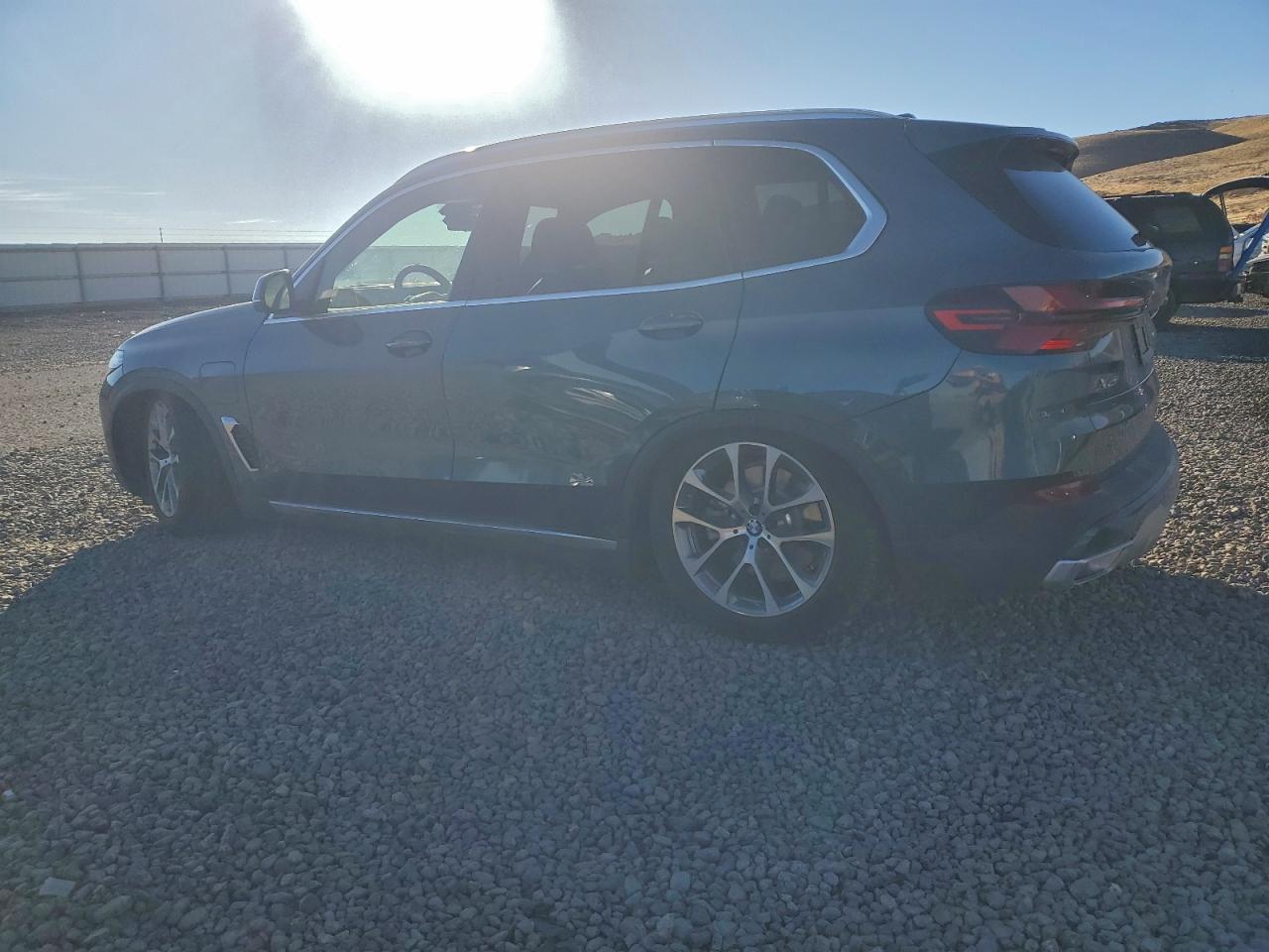 2026 BMW X5 xDrive50E - zdjęcie 2