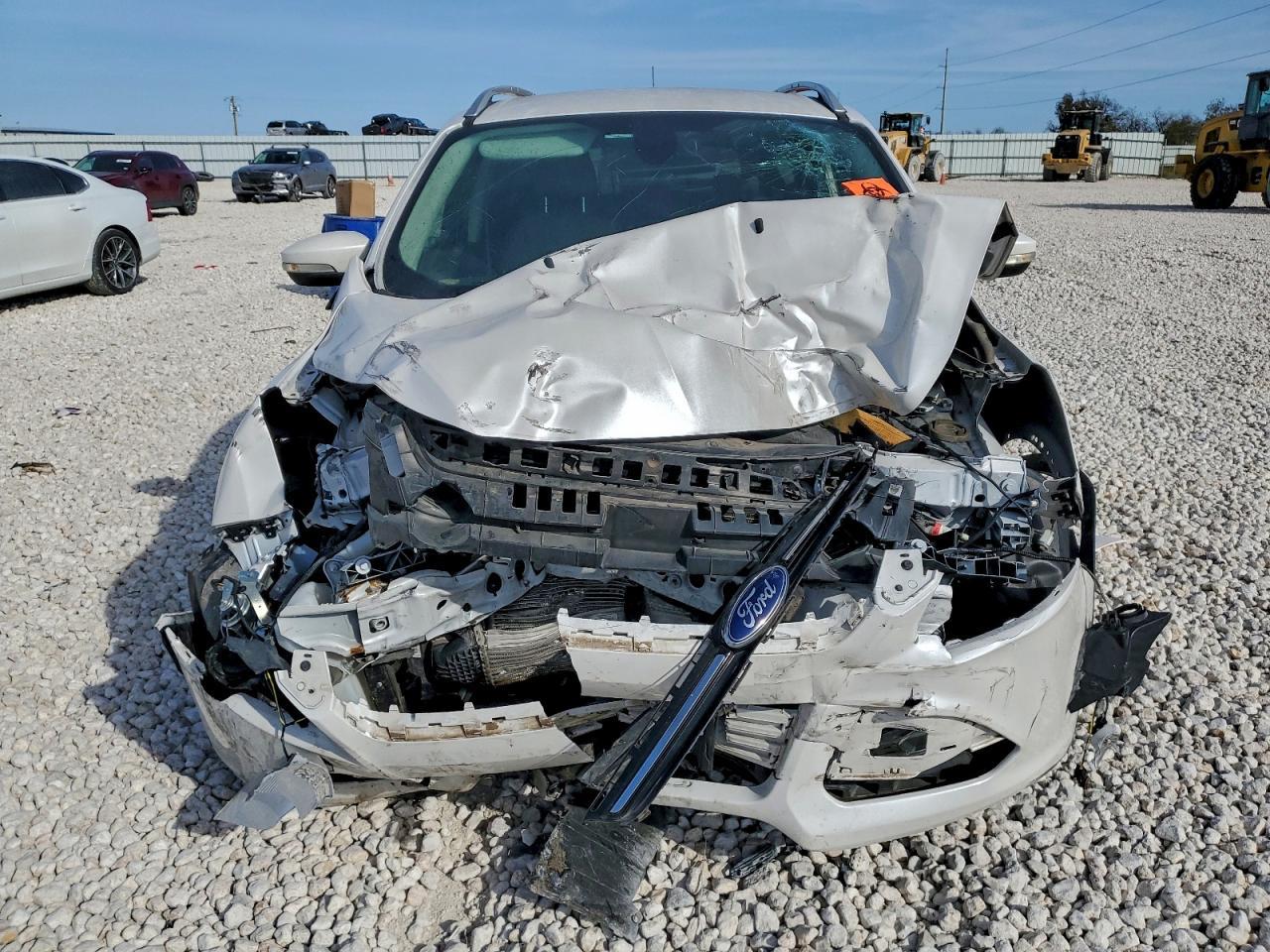 2014 Ford Escape Titanium - zdjęcie 5