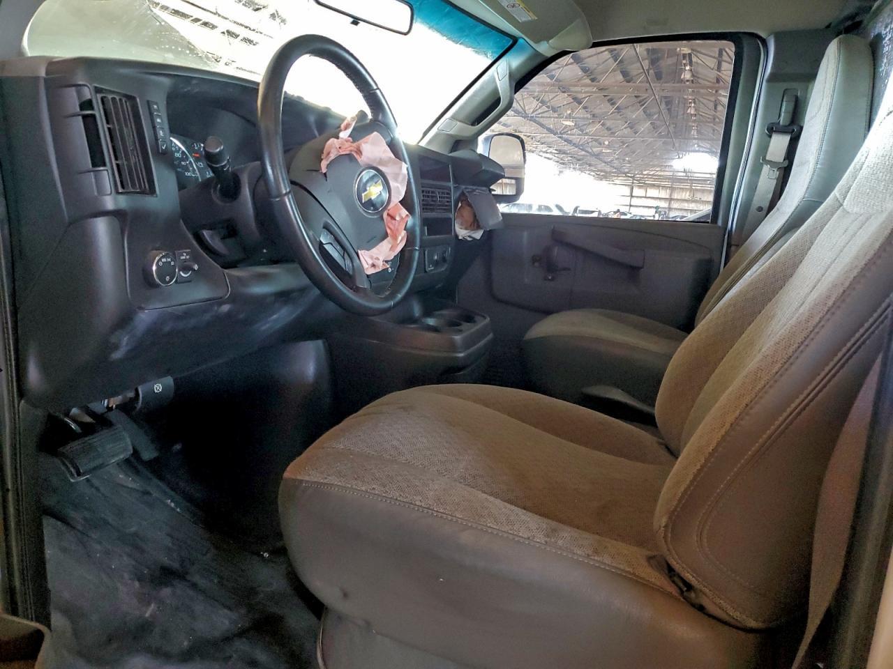 2021 Chevrolet Express G2500 - zdjęcie 7
