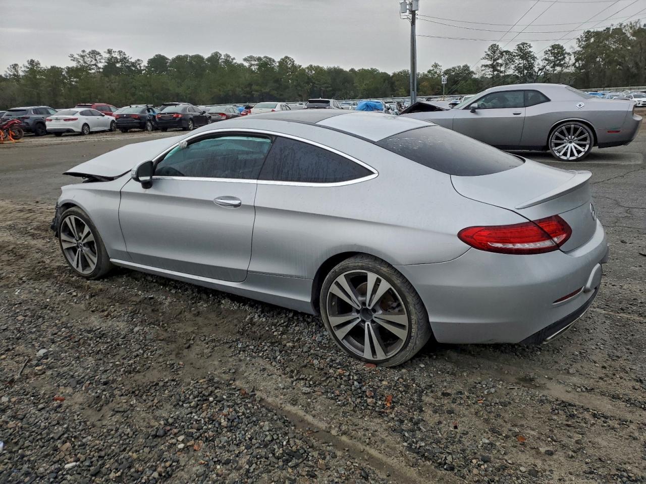 Mercedes-Benz Klasa C - zdjęcie 2