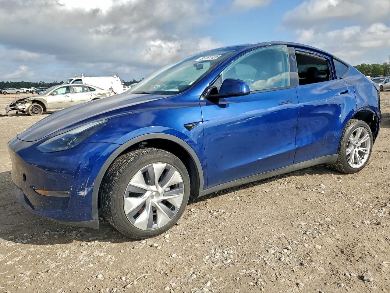Tesla Model Y - zdjęcie 1