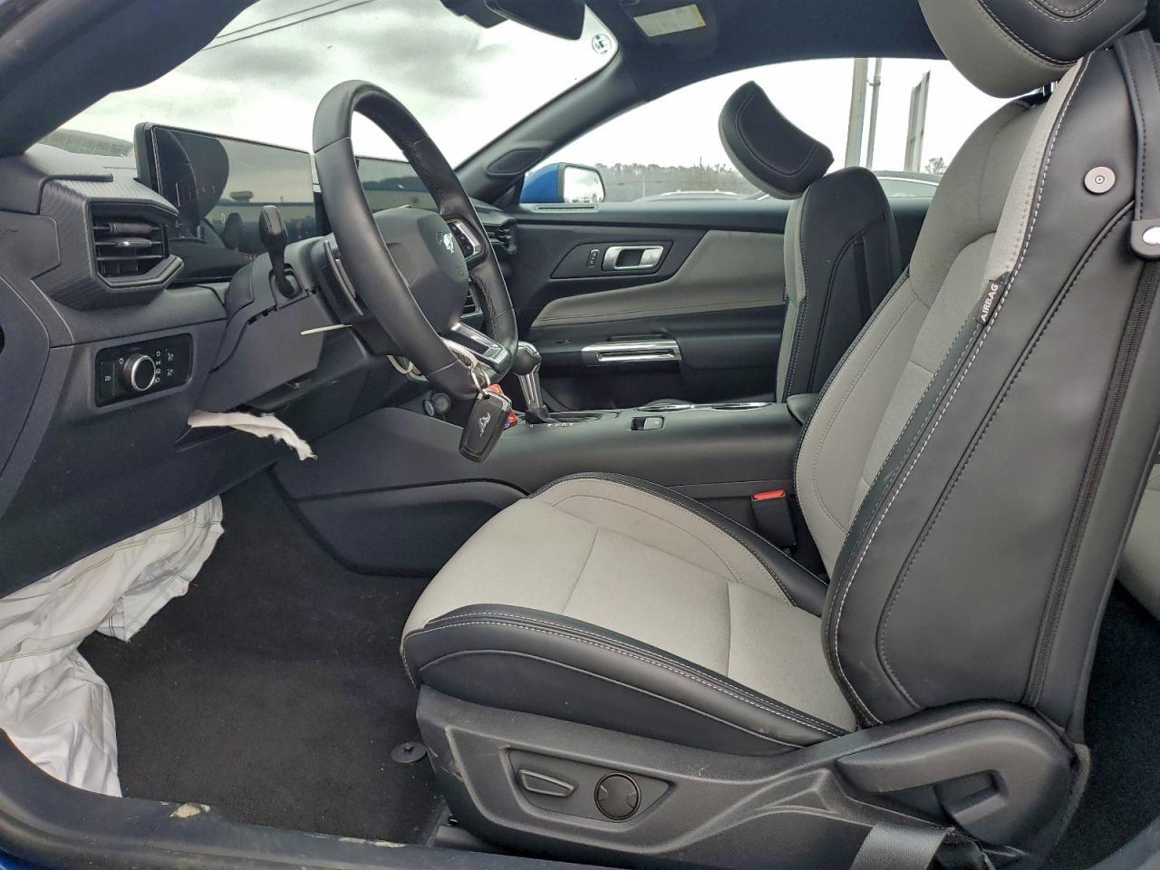 2024 Ford Mustang Gt - zdjęcie 7