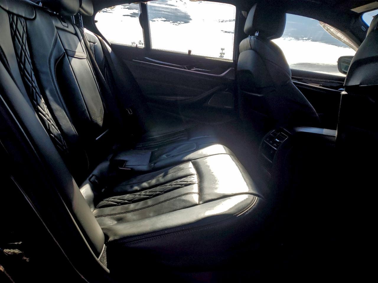 2018 BMW M550Xi - zdjęcie 10