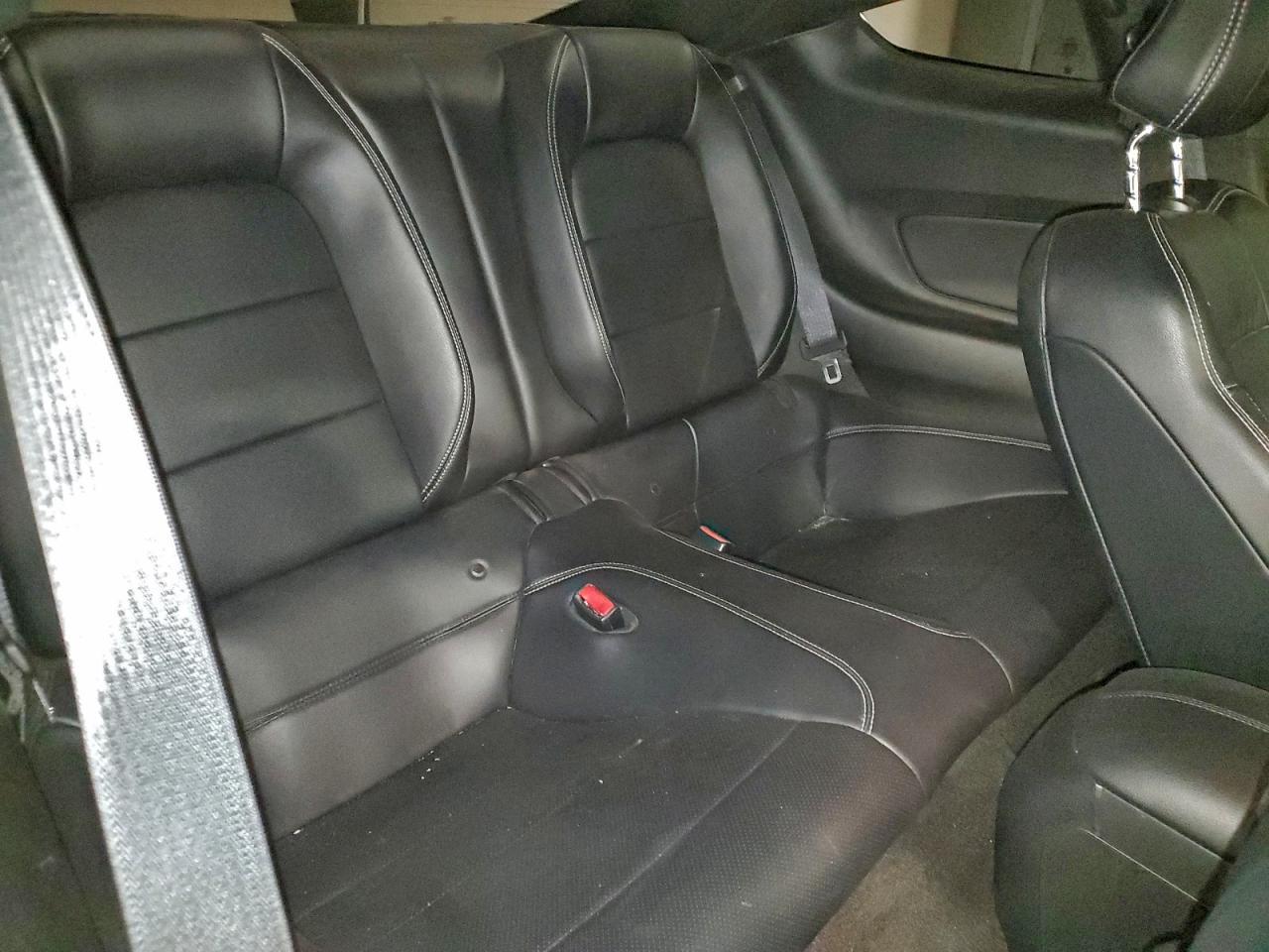 2015 Ford Mustang - zdjęcie 10