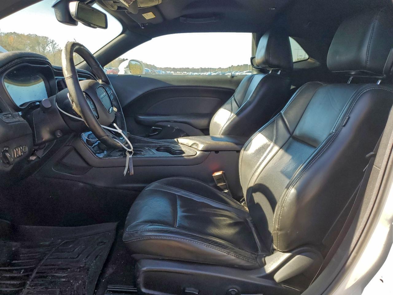 2016 Dodge Challenger Sxt - zdjęcie 7