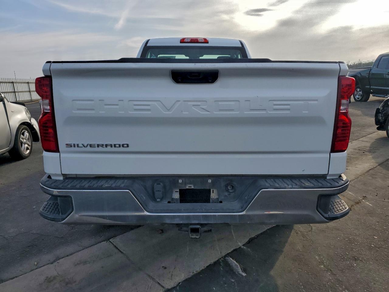 2023 Chevrolet Silverado C1500 - zdjęcie 6