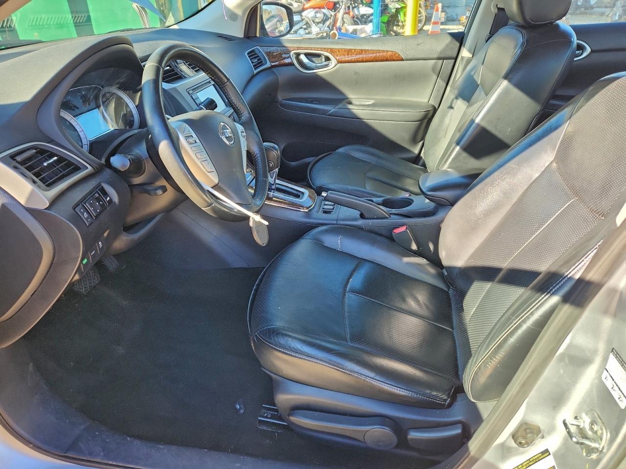 2014 Nissan Sentra S - zdjęcie 7