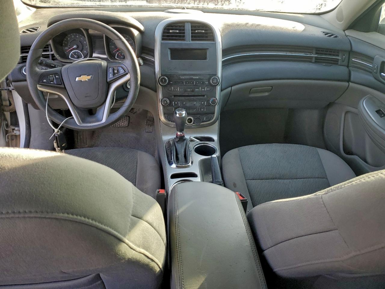 2014 Chevrolet Malibu Ls - zdjęcie 8