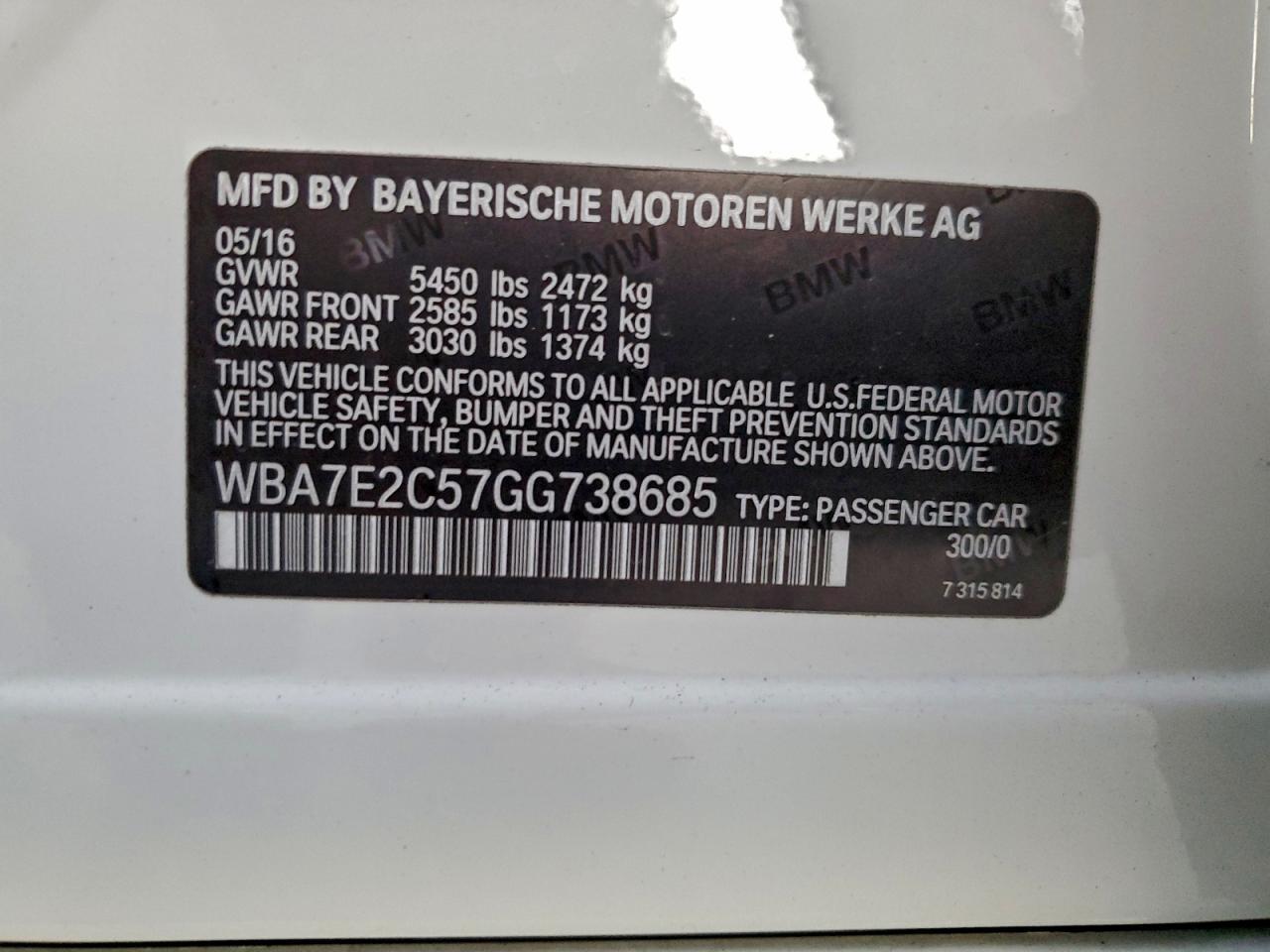 2016 BMW 740 I - zdjęcie 12