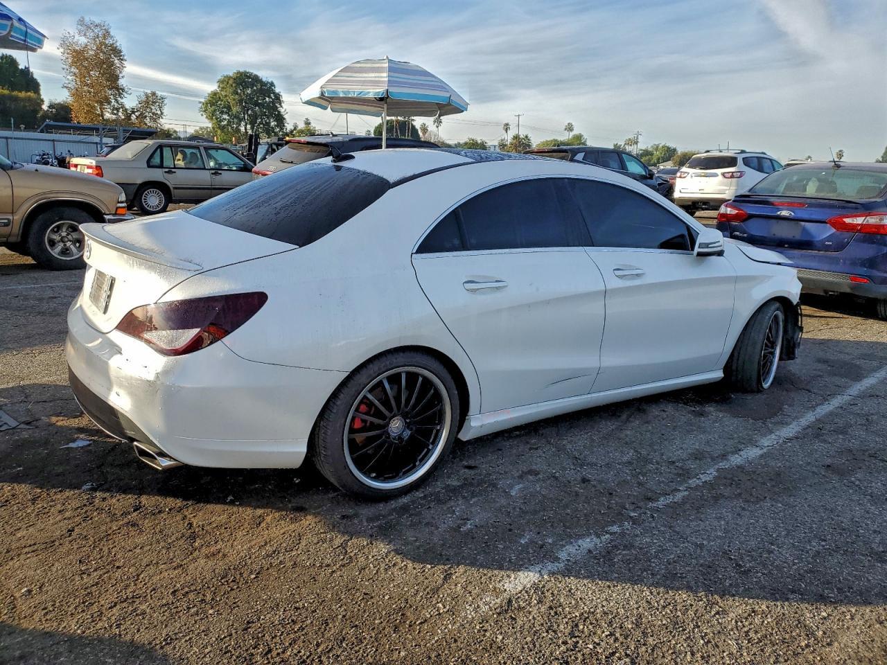 2015 Mercedes-Benz Cla 250 - zdjęcie 3