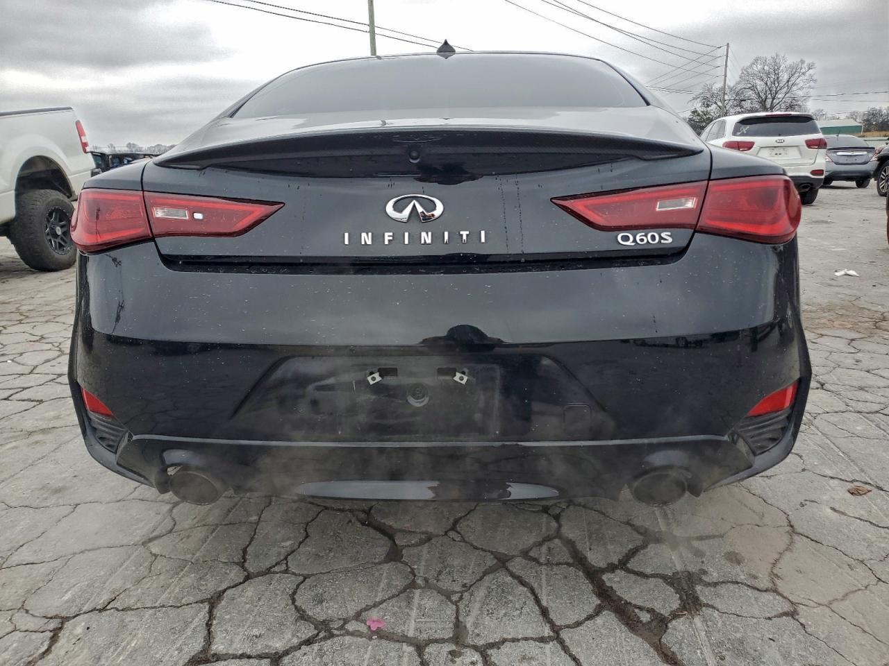 2018 Infiniti Q60 Luxe 300 - zdjęcie 6