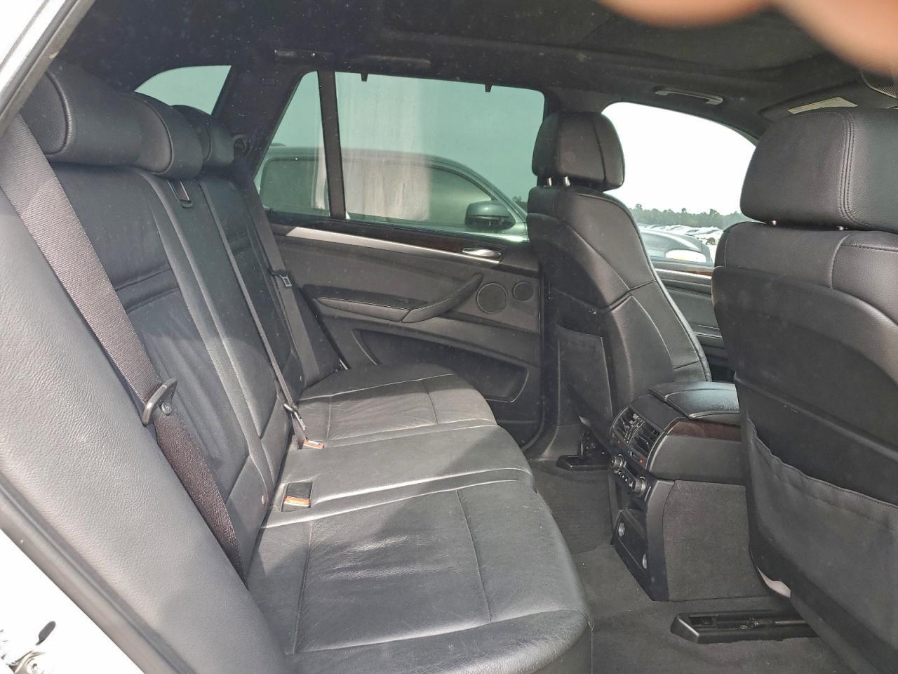2013 BMW X5 xDrive50I - zdjęcie 11