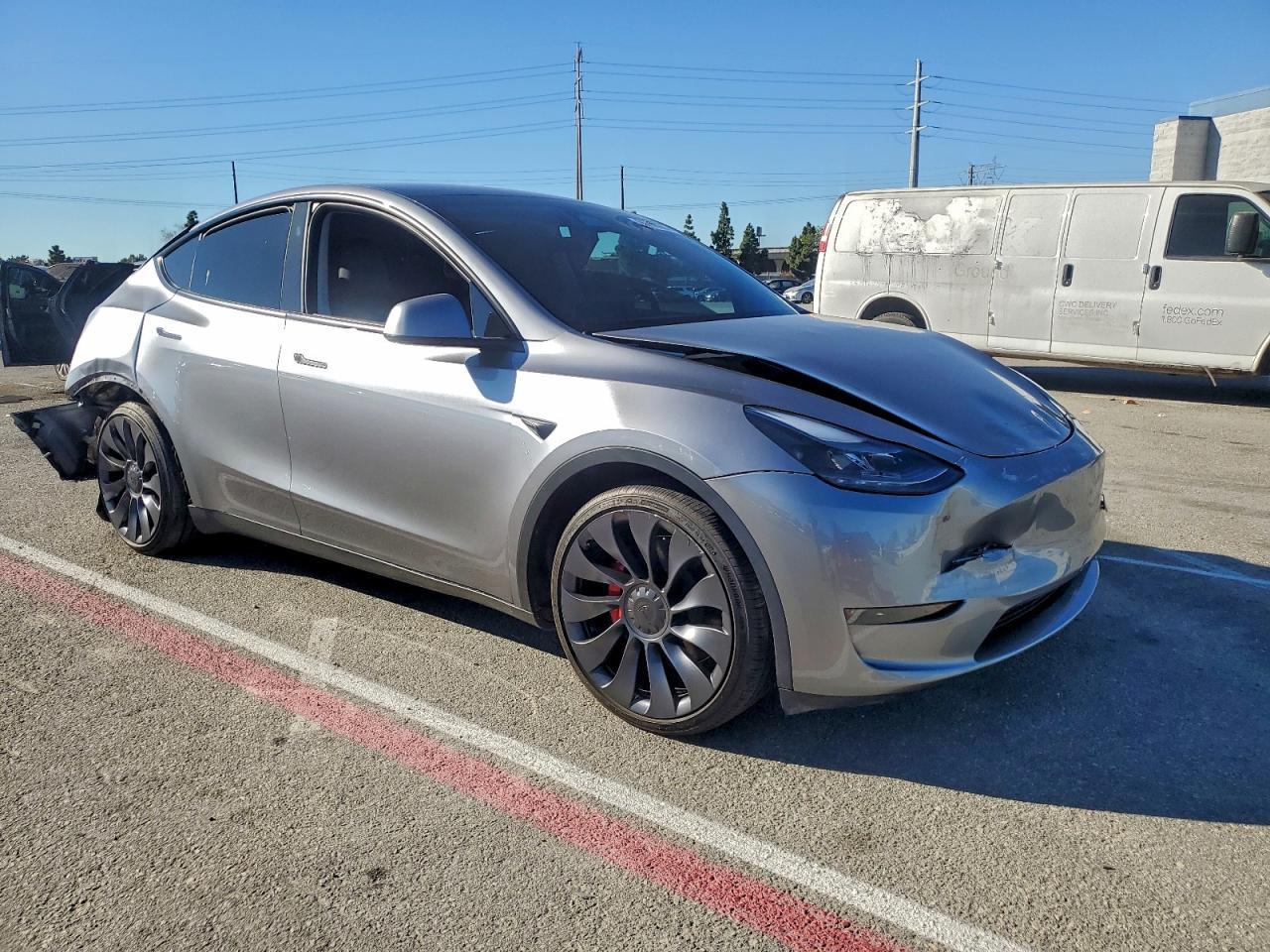 2024 Tesla Model Y - zdjęcie 4