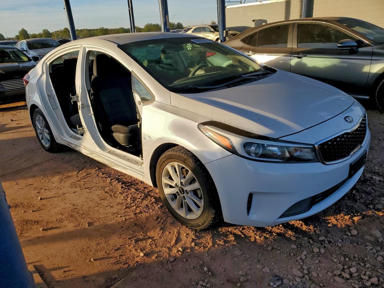 2017 Kia Forte Lx - zdjęcie 4