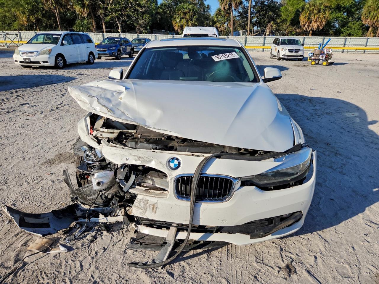 2017 BMW 320 I - zdjęcie 5