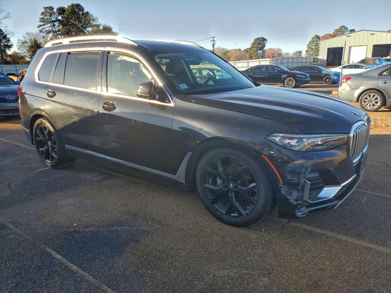 2021 BMW X7 xDrive40I - zdjęcie 4