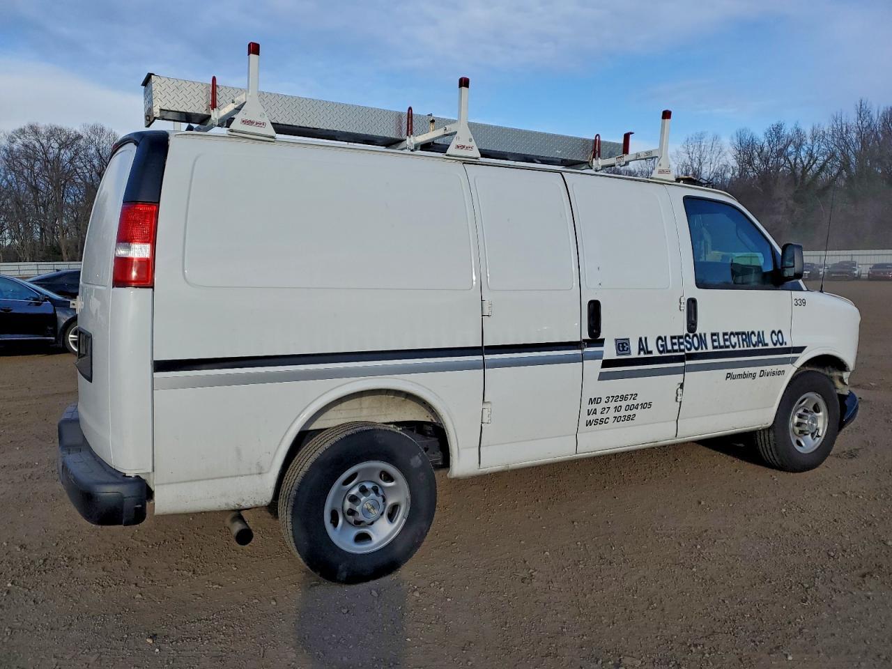 2025 Chevrolet Express G3500 - zdjęcie 3
