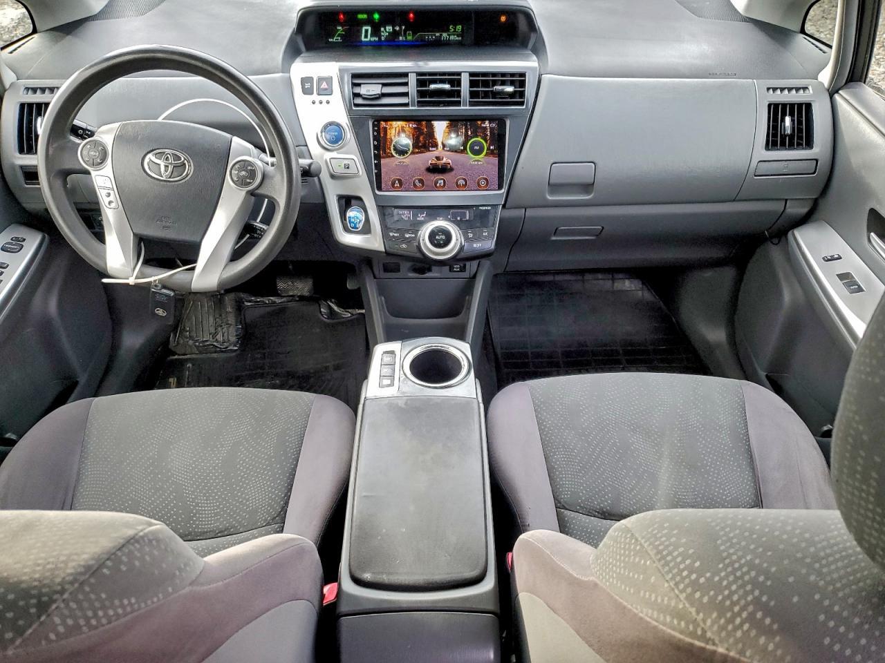 2014 Toyota Prius V - zdjęcie 8
