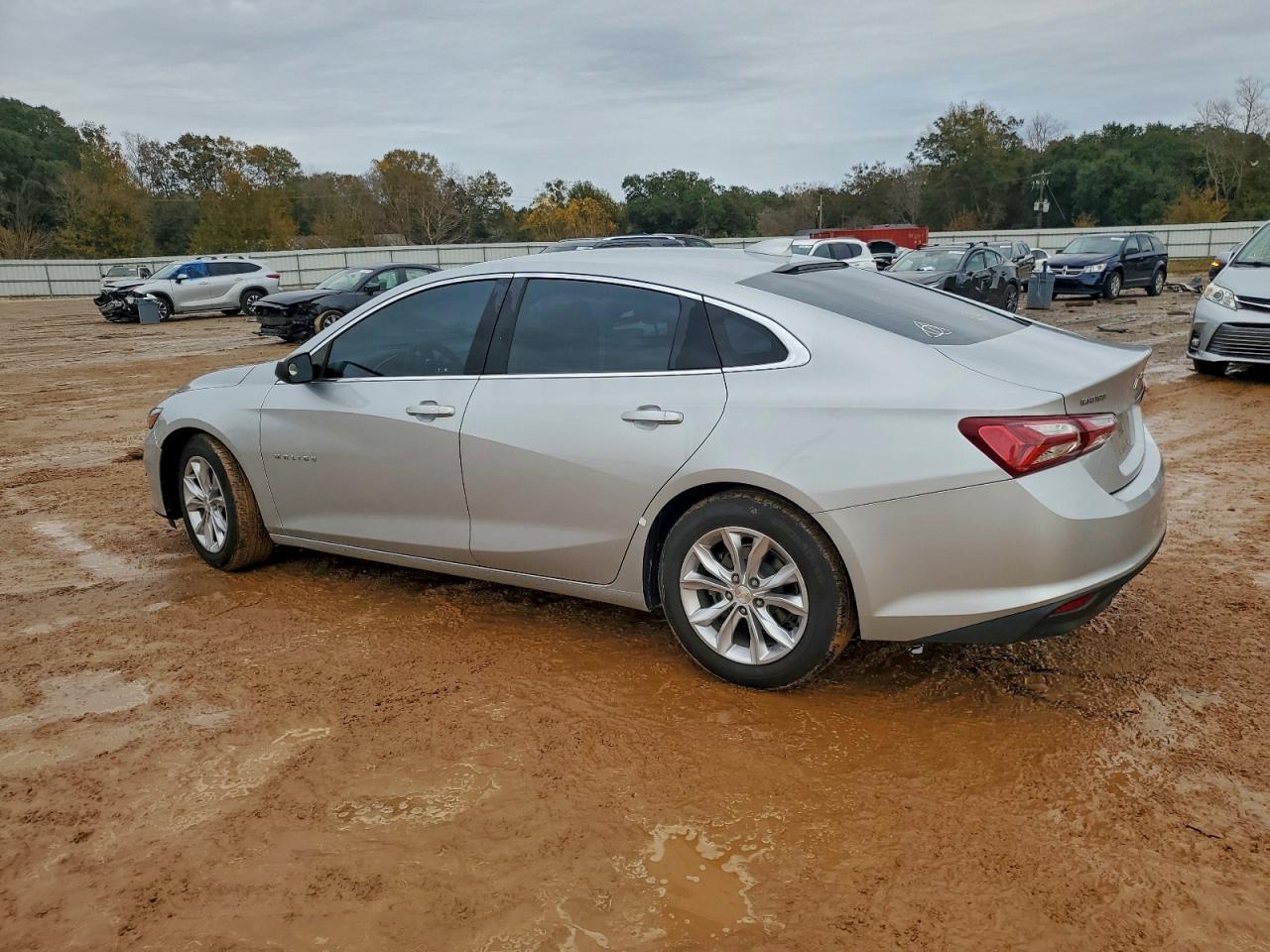 2021 Chevrolet Malibu Lt - zdjęcie 2