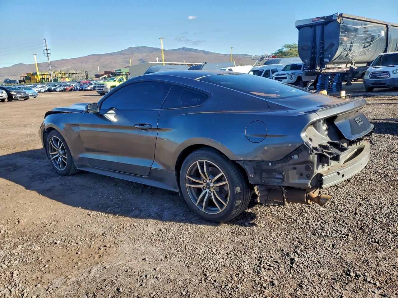2016 Ford Mustang - zdjęcie 2