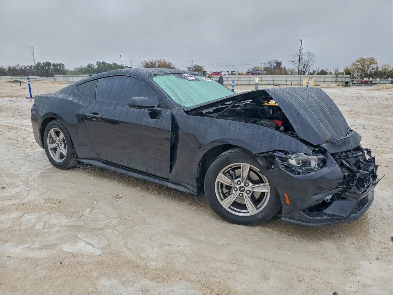 2024 Ford Mustang - zdjęcie 4