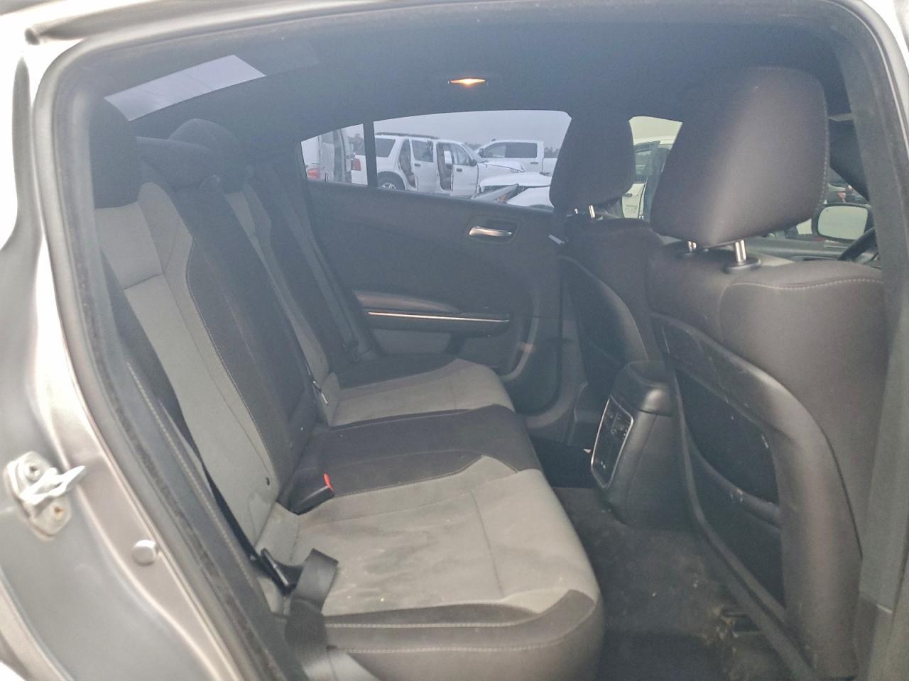 2015 Dodge Charger Sxt - zdjęcie 10