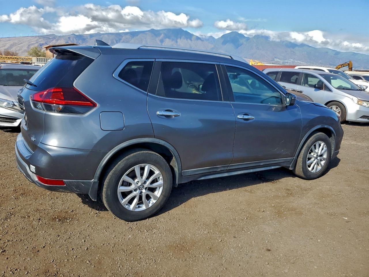 2018 Nissan Rogue S - zdjęcie 3