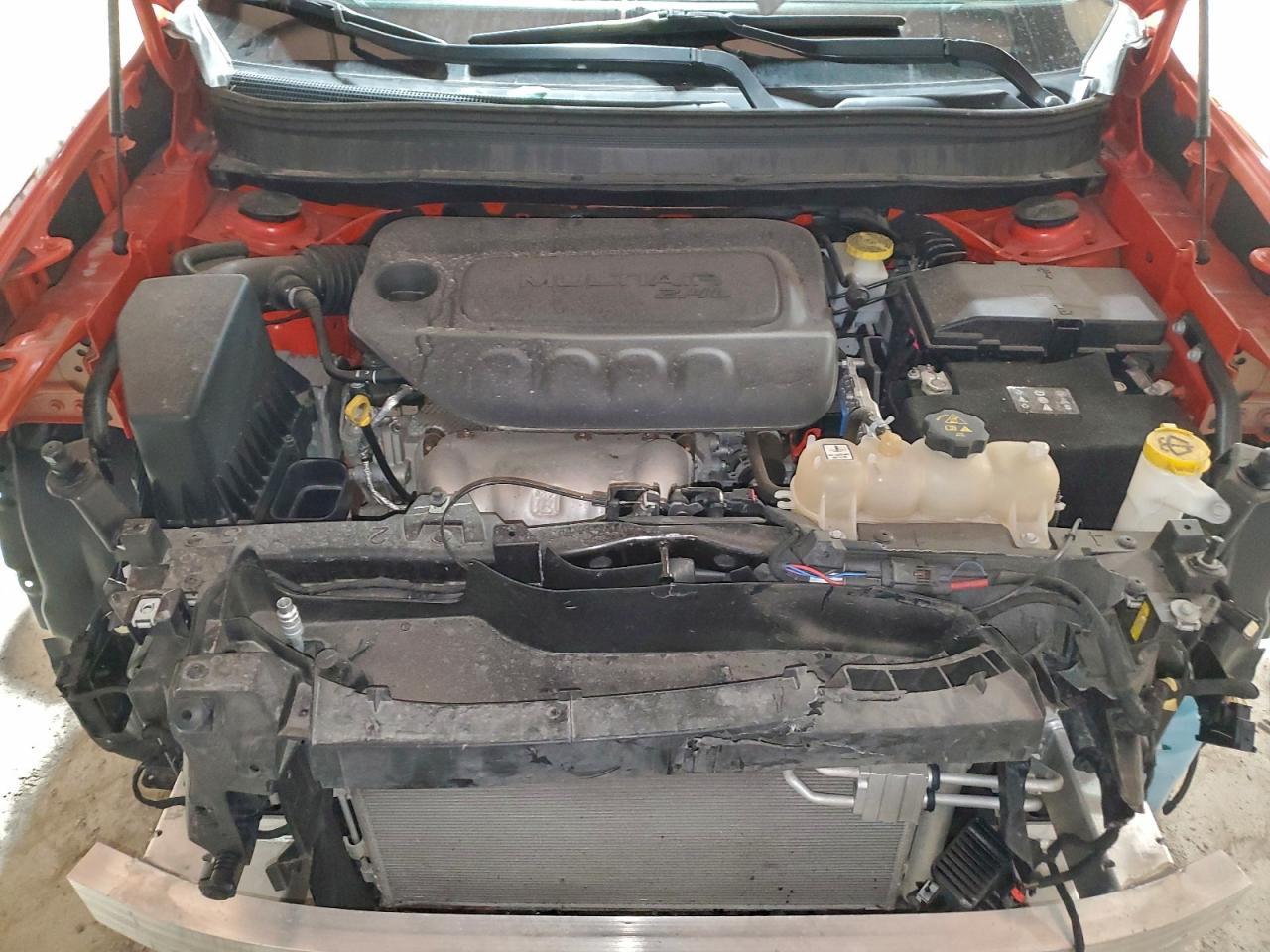 2021 Jeep Cherokee Latitude Plus - zdjęcie 12