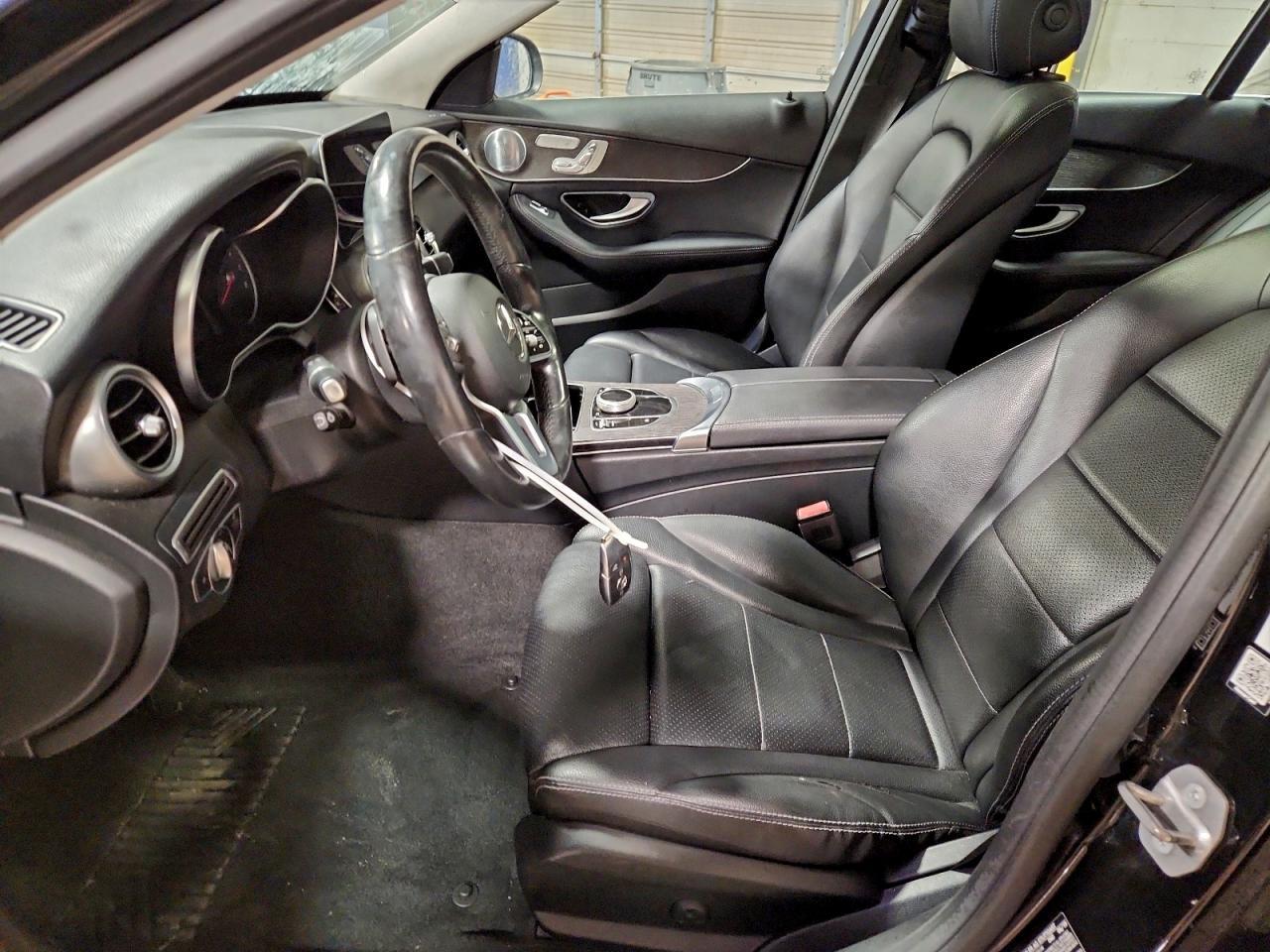 2020 Mercedes-Benz C 300 4Matic - zdjęcie 7