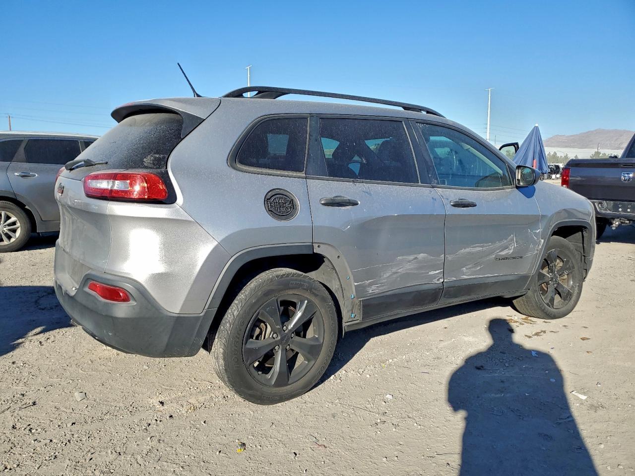 2017 Jeep Cherokee Sport - zdjęcie 3