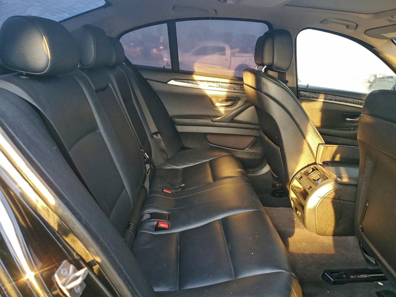 2013 BMW Seria 5 535i - zdjęcie 10