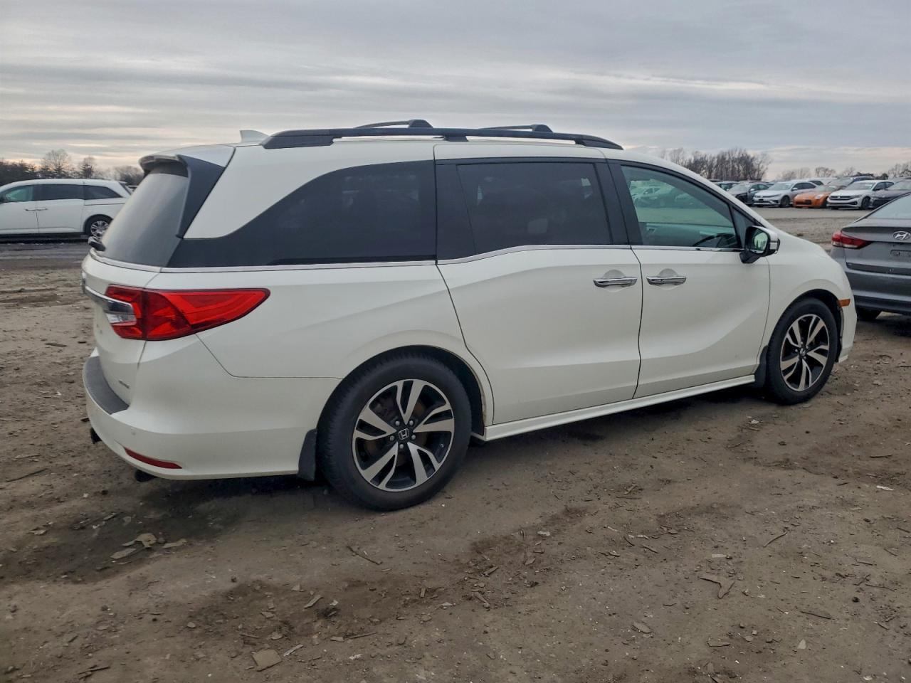 2019 Honda Odyssey Elite - zdjęcie 3