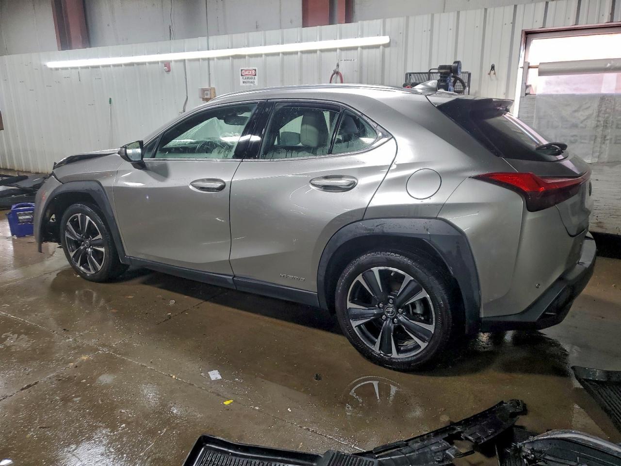 2021 Lexus Ux 250H - zdjęcie 2