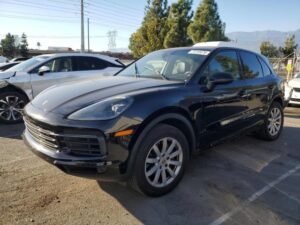 2019 PORSHE CAYENNE